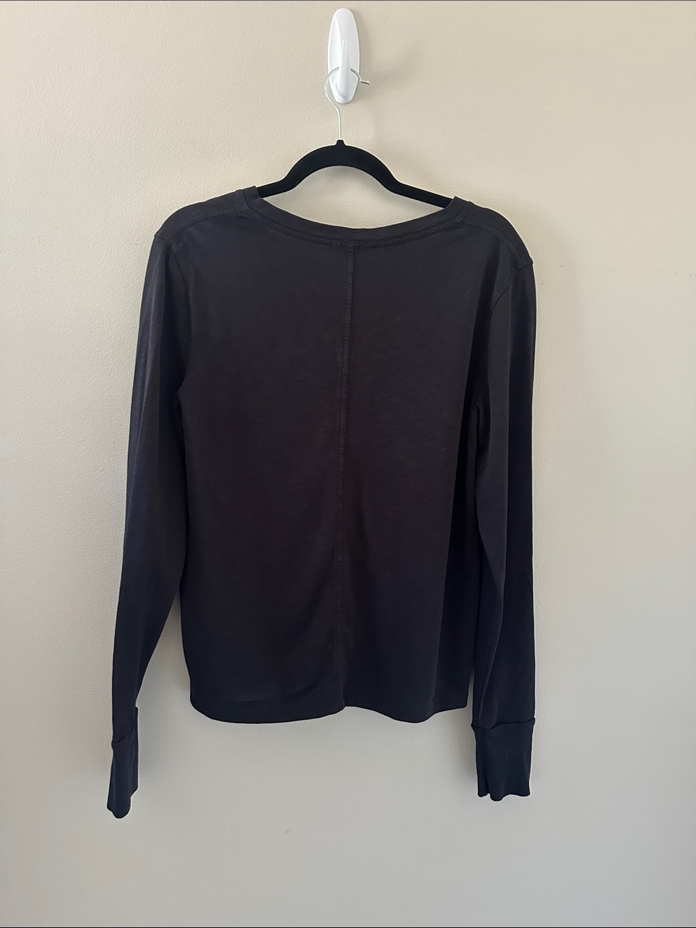 American Giant Womens Premium Slub Long Sleeve V-Neck Black T-Shirt Top Sz Large - Picture 4 of 9